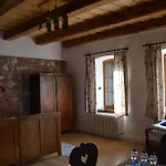 Bagolyvar Fogado- Ujfalusy Marton Vendeghaz Zirc
