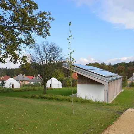 Bed & Breakfast Bagolyvar Fogado- Ujfalusy Marton Vendeghaz Zirc