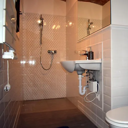 B&B Bagolyvar Fogado- Ujfalusy Marton Vendeghaz 지르크