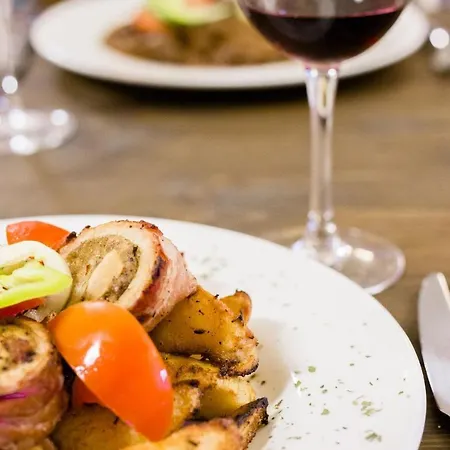 Bed & Breakfast Bagolyvar Fogado- Ujfalusy Marton Vendeghaz